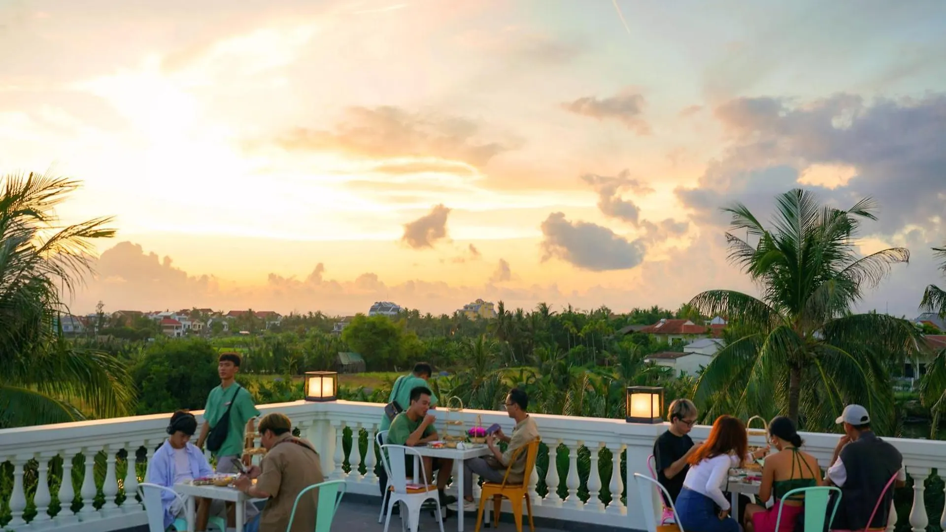 Moodhoian Riverside Resort & Spa Hội An 4*,